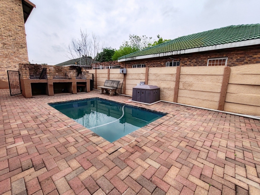 2 Bedroom Property for Sale in Die Bult North West
